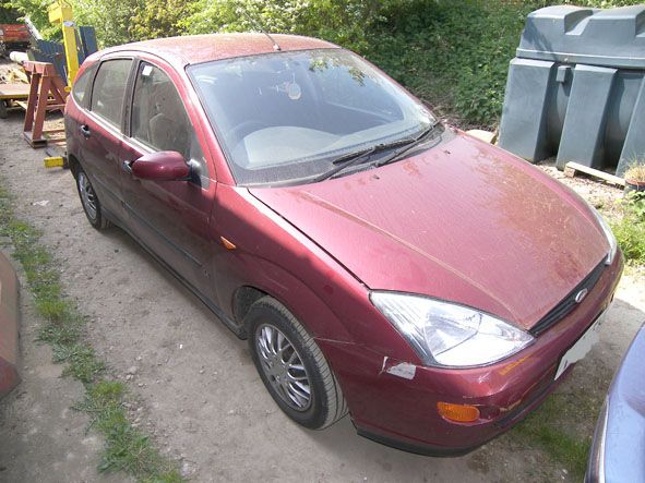 Ford Focus 1.6LX hatchback car, petrol, manual gea...