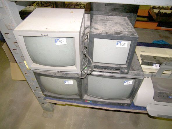 4x Sony, Ikegami etc monitors - Located at PP Stor...