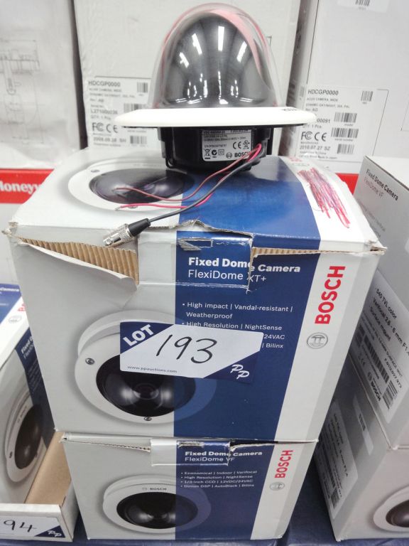 2x Bosch VDC-455V03-10 varifocal vandal resistant...