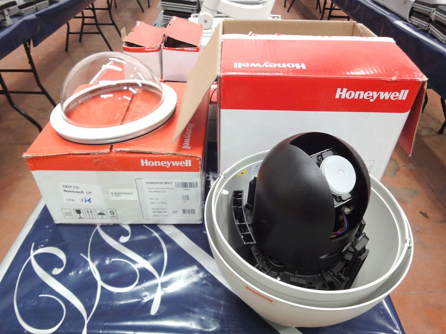 2x Honeywell Acuix PTZ HDCGP0000 high speed analog...