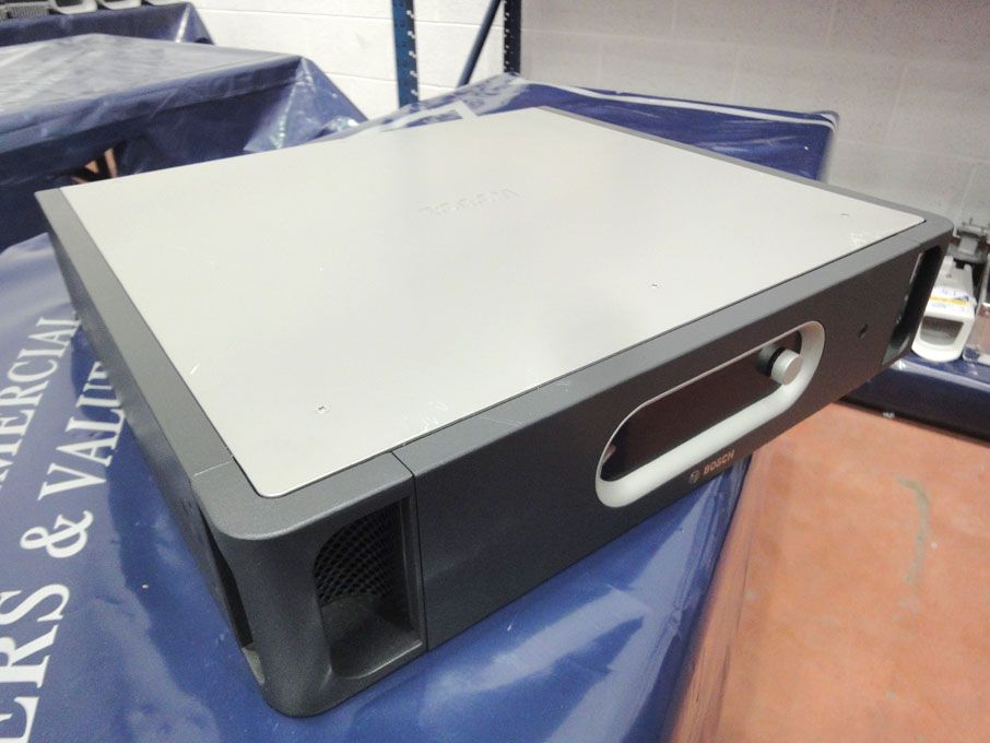 2x Bosch LBB 4422/10 power amplifiers, 2x 250W, 48...
