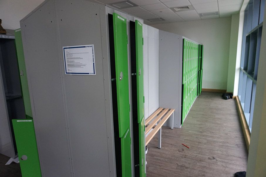 20x Elite green personnel twin door storage locker...