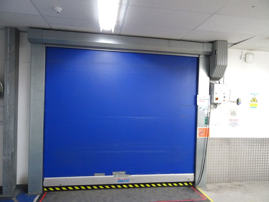 Stertil RR392 roller door, 3000mm wide x 2700mm hi...
