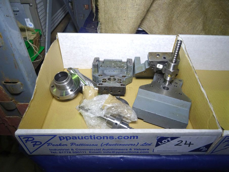 Axis ball screw - Lot located at: PP Saleroom, Aun...