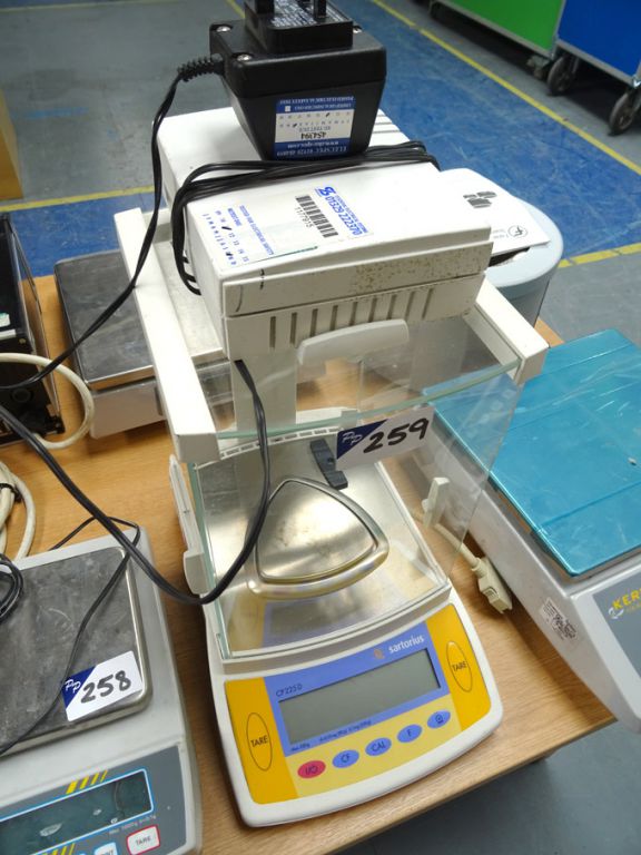 Sartorius CP225D digital scales, 220g x 0.01mg cap...