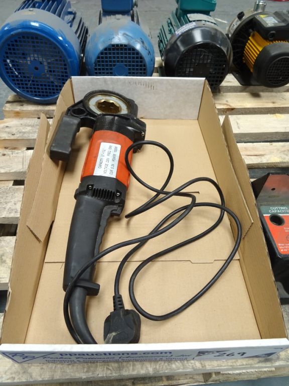 1/2" - 1 1/4" capacity powered wrench - Lot locate...