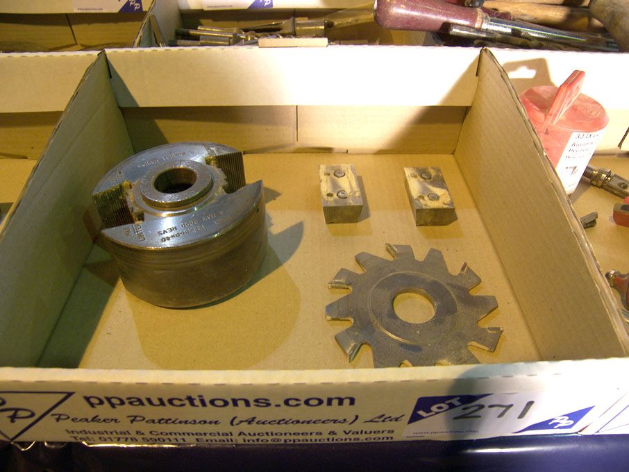 Colton 60mm serrated spindle block