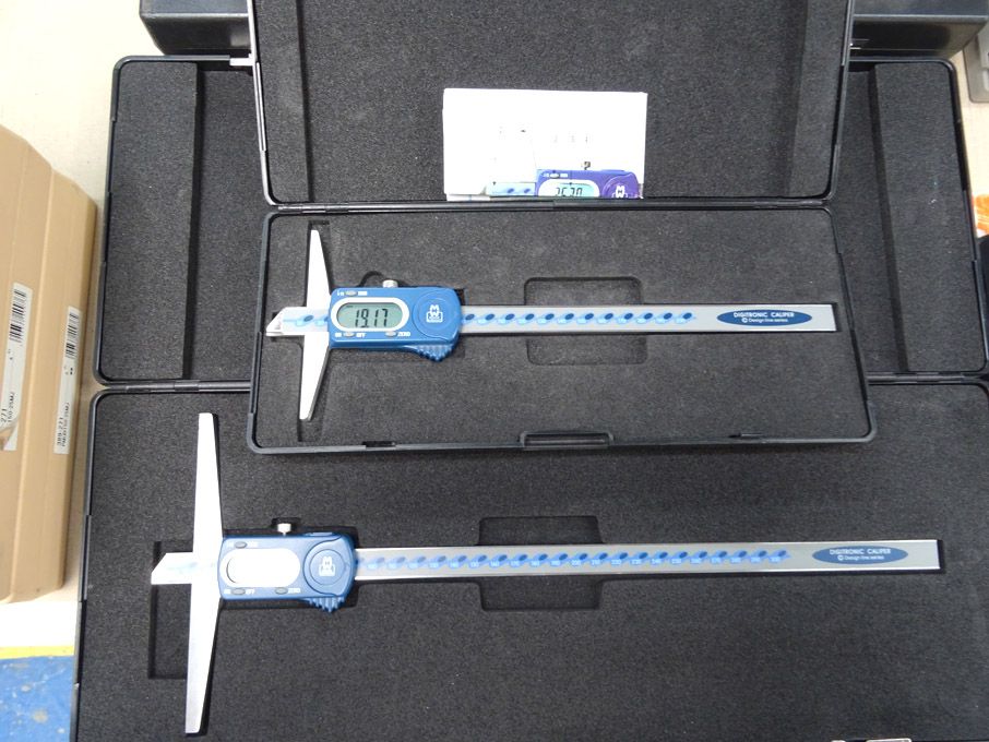 2x Mitutoyo digital depth gauges, 0-200mm & 0-300m...