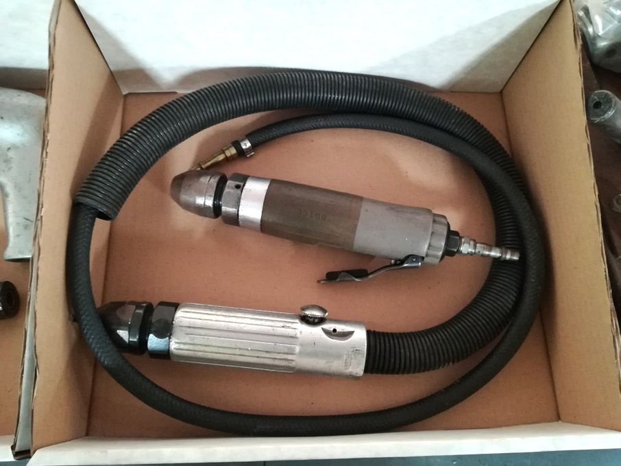 Qty various pneumatic tools / drivers etc - Lot lo...