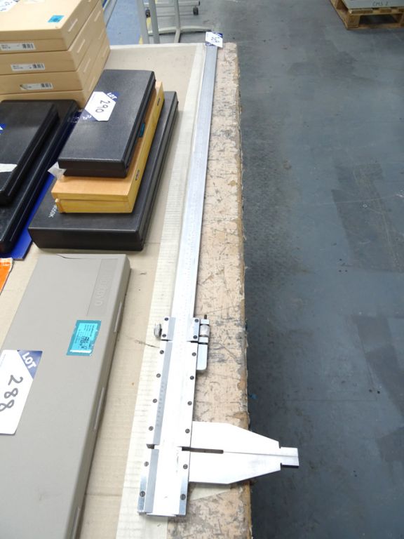 1000mm vernier caliper - Lot located at: TSF, Farn...