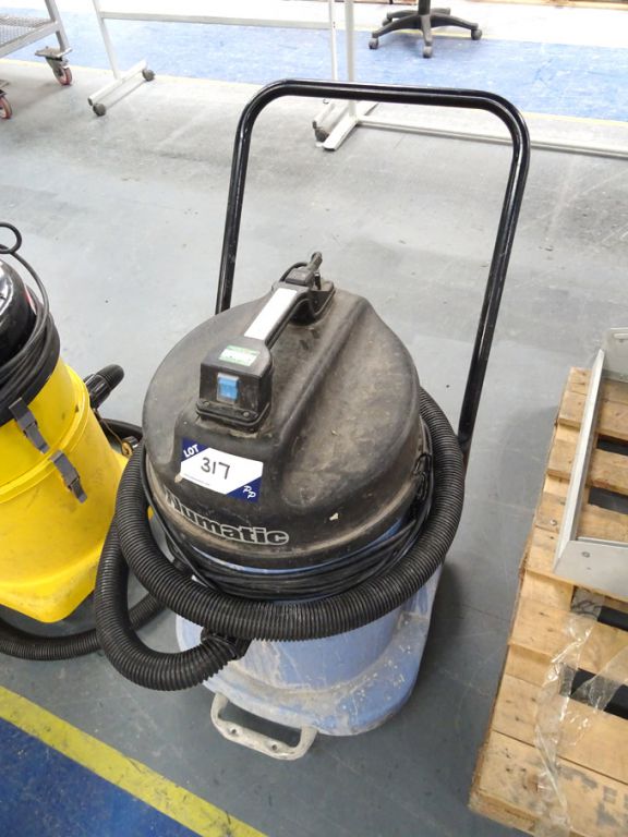 Pneumatic WVD 900-2 industrial vacuum cleaner, 240...