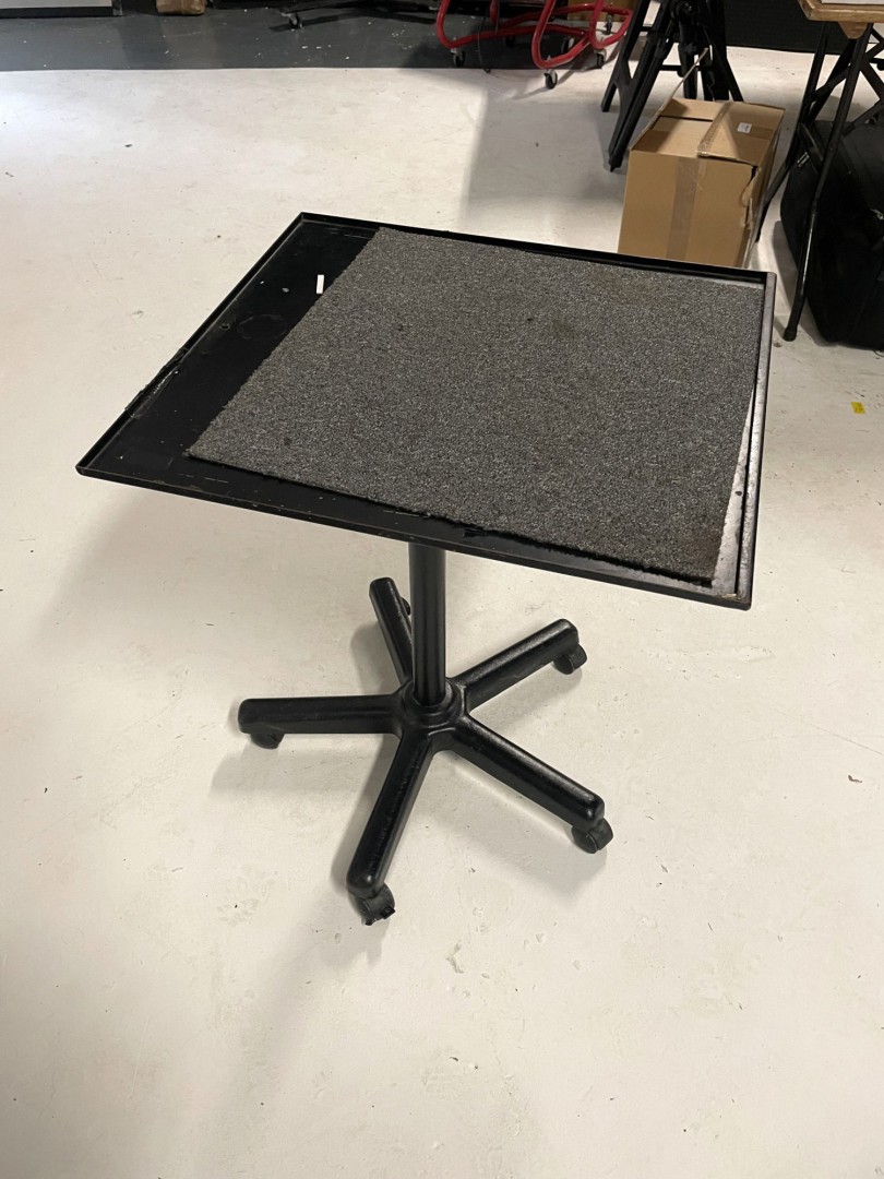24x20” approx mobile trolley