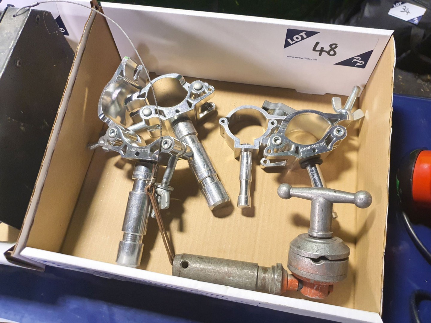 Qty various Manfrotto Avenger scaffold clamps inc:...
