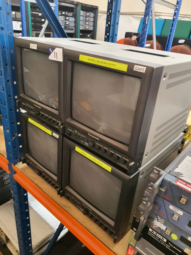 4x Panasonic BT-S1015DA colour studio video monito...