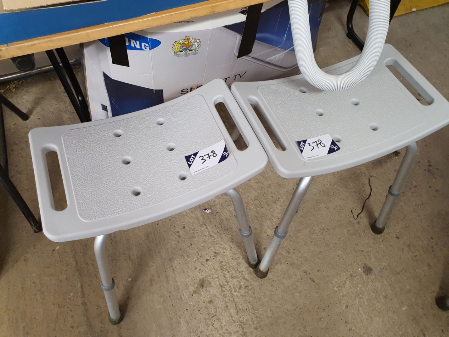 3x Coopers plastic shower stools