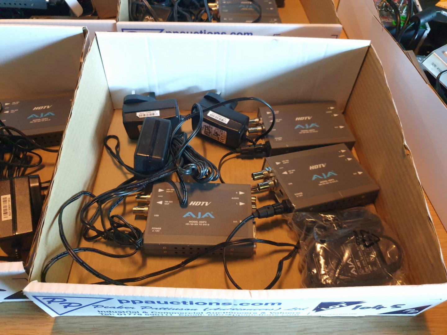 3x AJA HDTV HDP2 HD/SDi to DVi-D converters