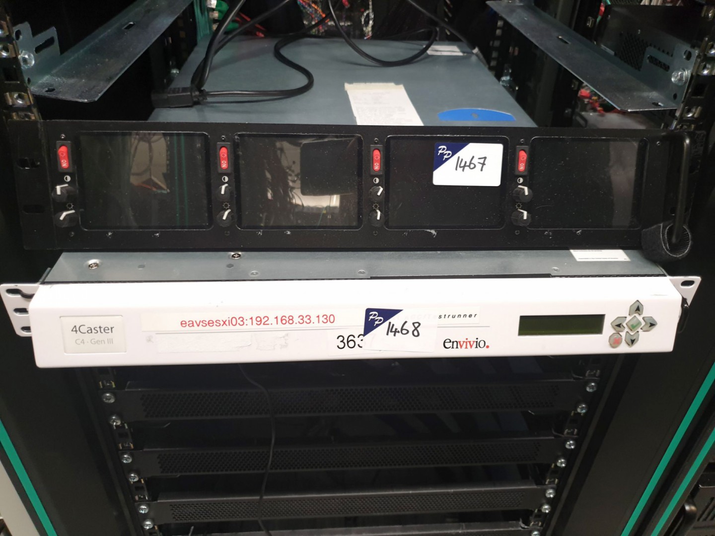 Product Shop LRM-4521 4x4" LCD rack type monitor