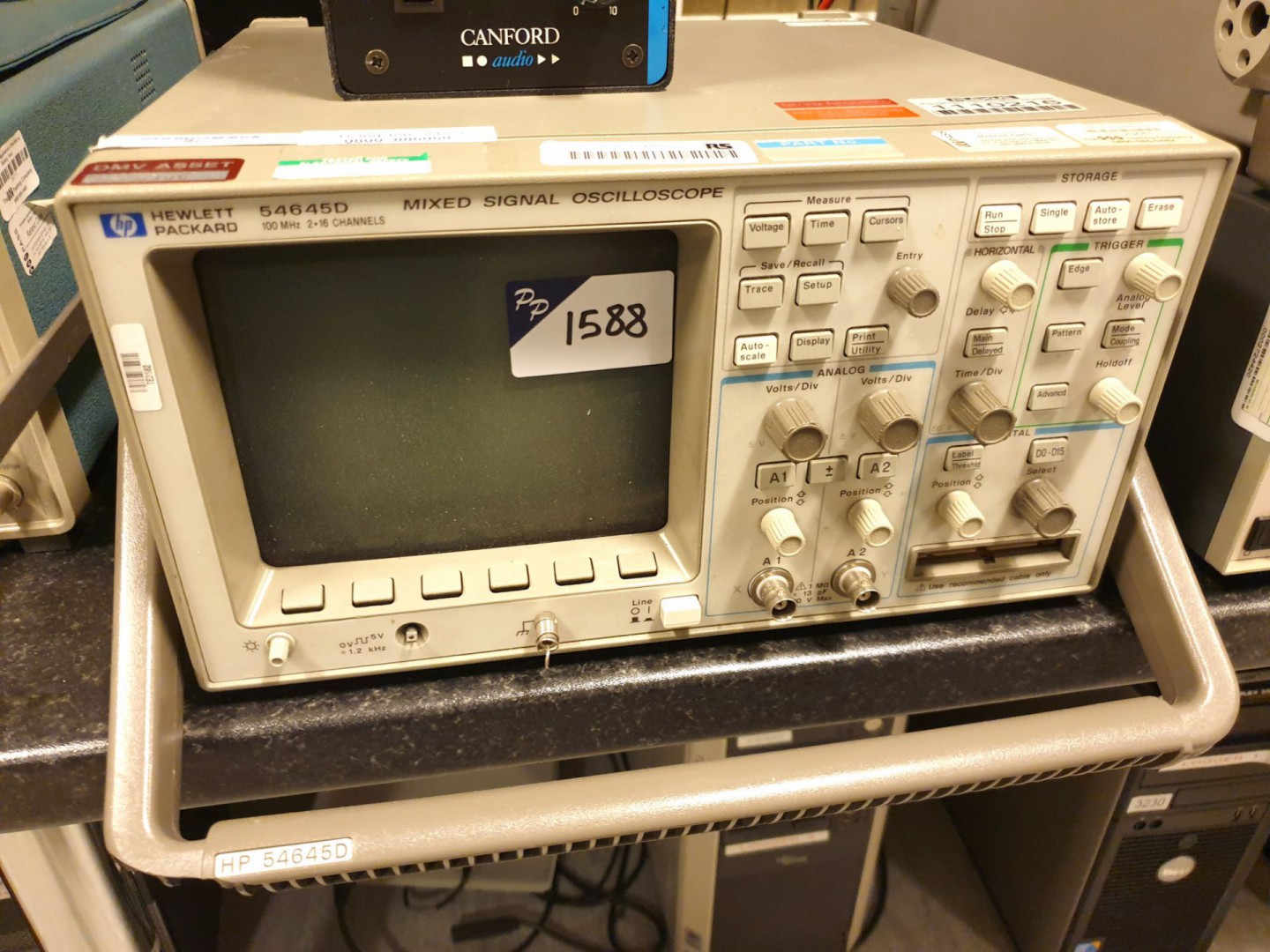 HP 54645D mixed signal oscilloscope (spares or rep...