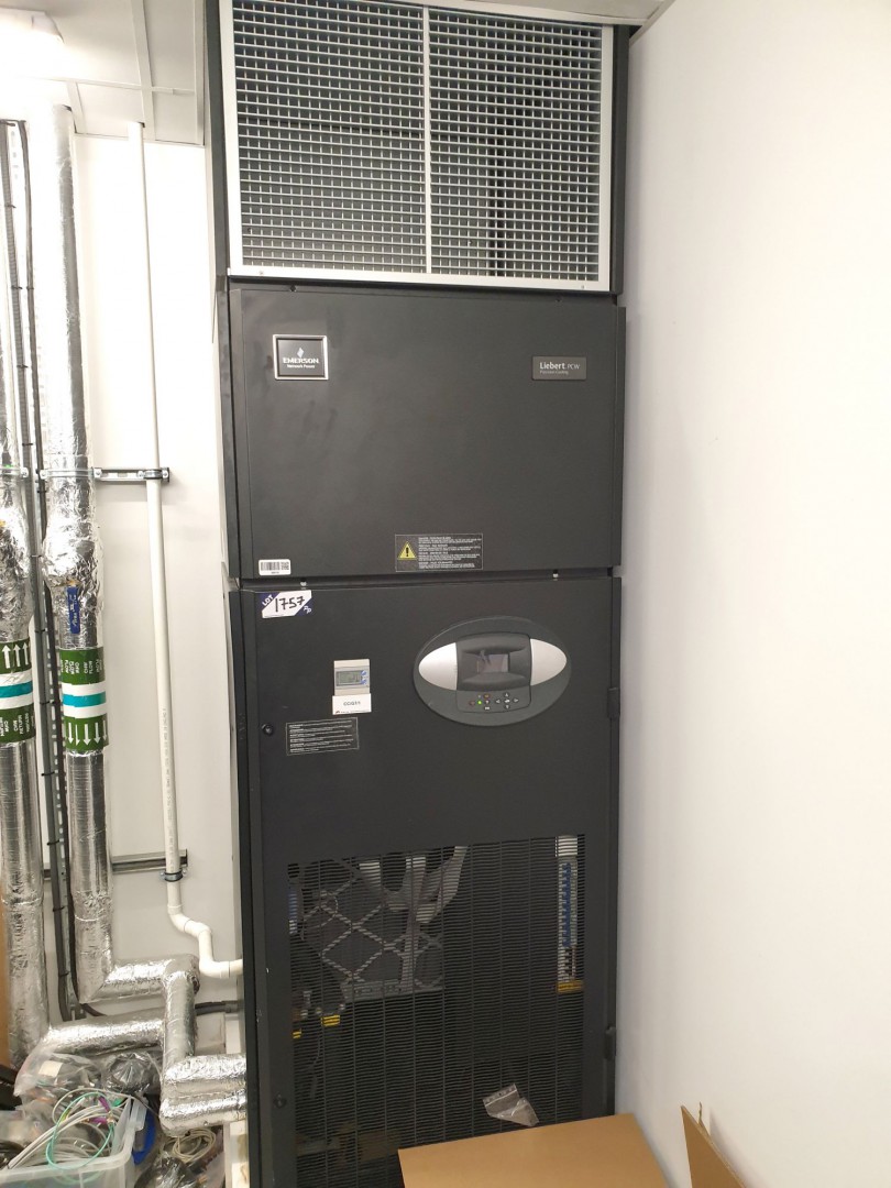 Emerson Liebert PCW PH040UCL330 precision cooling...