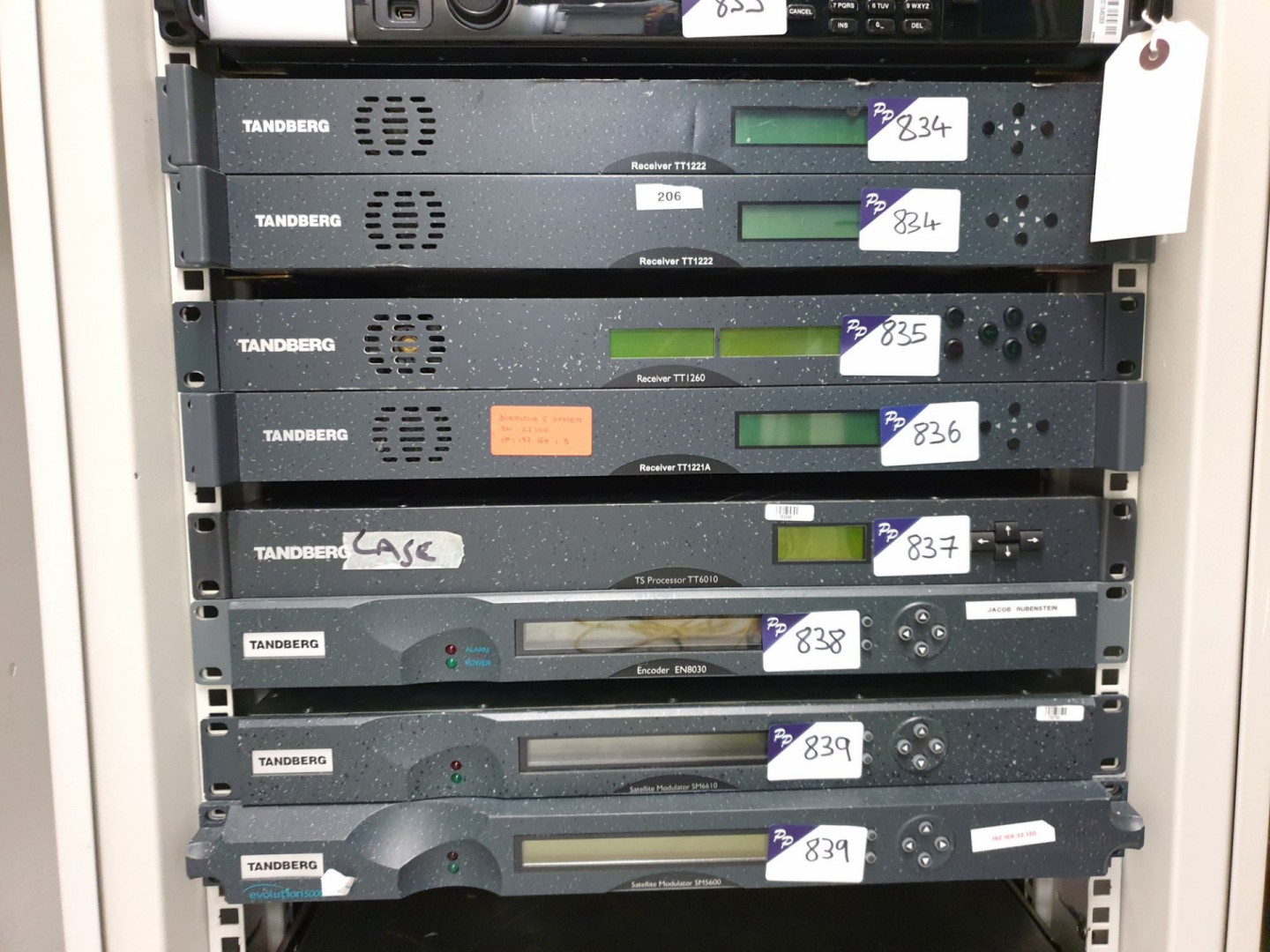 2x Tandberg TT1222 receivers