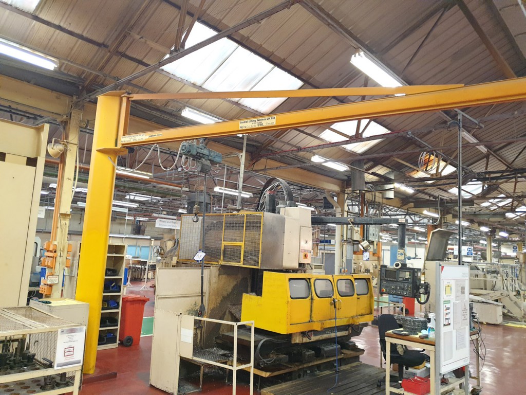 Demag 500kg SWL floor mounted swing jib, 12 ft spa...