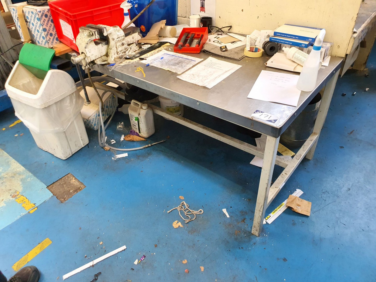 Metal top workbench, 1900x800mm with bench vice -...