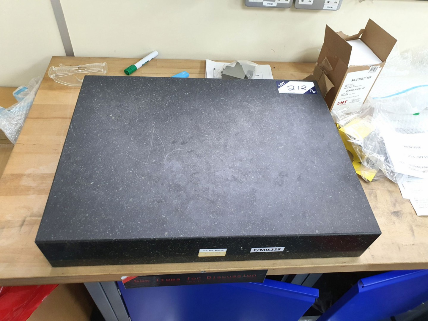 Granite surface plate, 600x450mm - lot located at:...