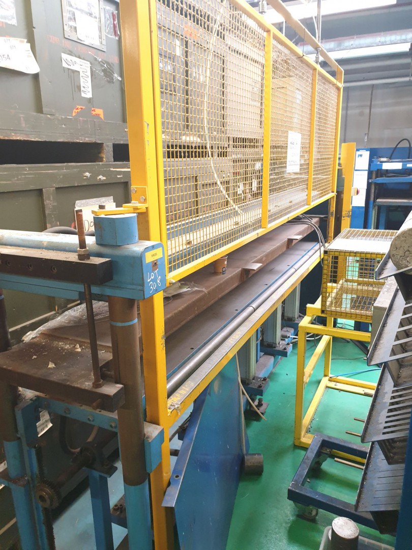 Pneumatic cooling station, 3000mm wide capacity (d...