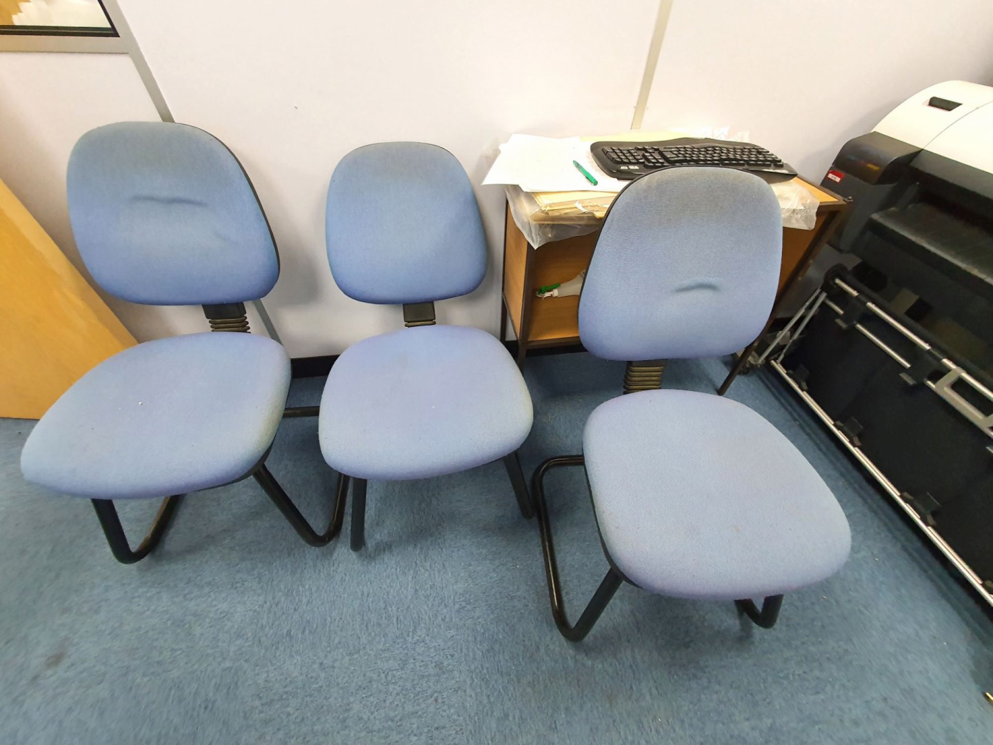10x blue upholstered chairs - lot located at:- Cov...