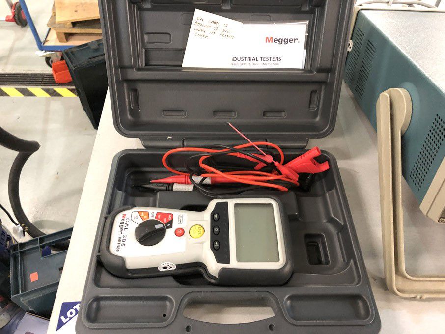 Megger MIT480 insulation tester