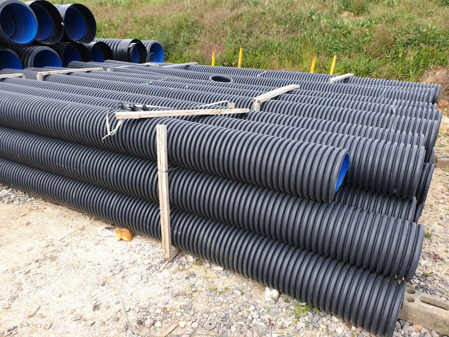 36x Polypipe perforated drain pipe, 300mm dia x 60...