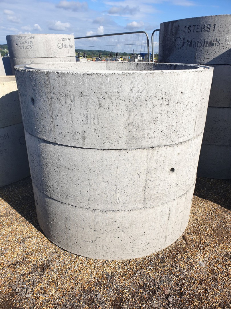3x Marshall Mells 1500x0.5m concrete drainage ring...