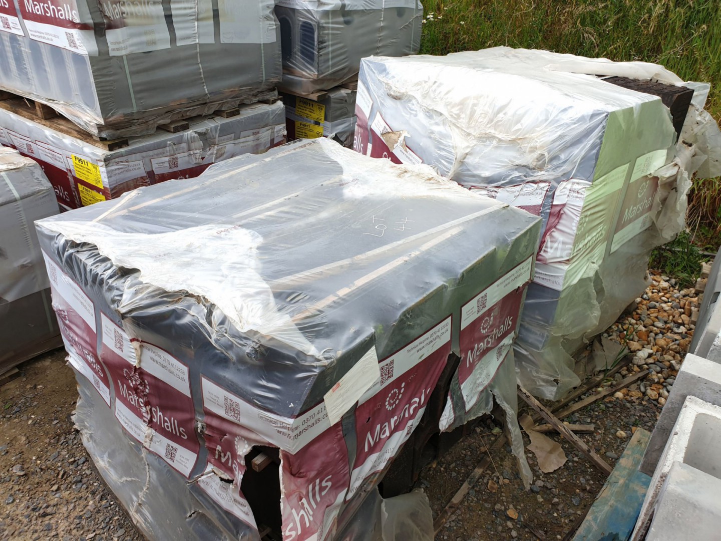 Qty Marshall Beany Mono metal drainage kerbs on 2...
