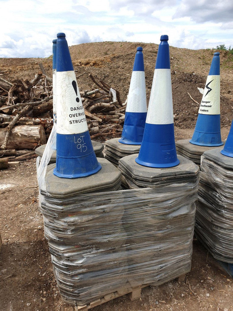 60x HW Martin / Apollo etc blue road cones on pall...