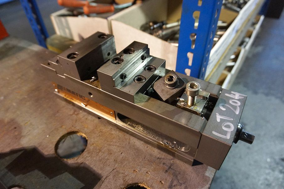 Allmatic LC90 90mm hydraulic machine vice