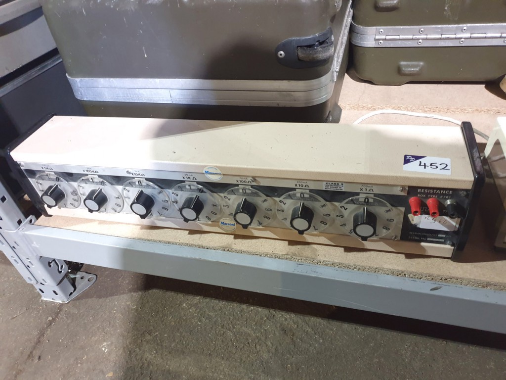JJ Lloyd R701 7 decade resistance box (R566)