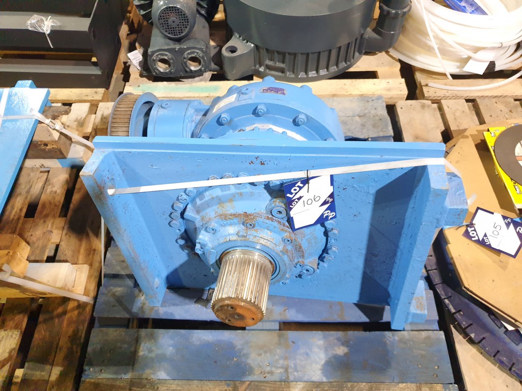 Brevini Duttori right angle gearbox (unused) - Lot...