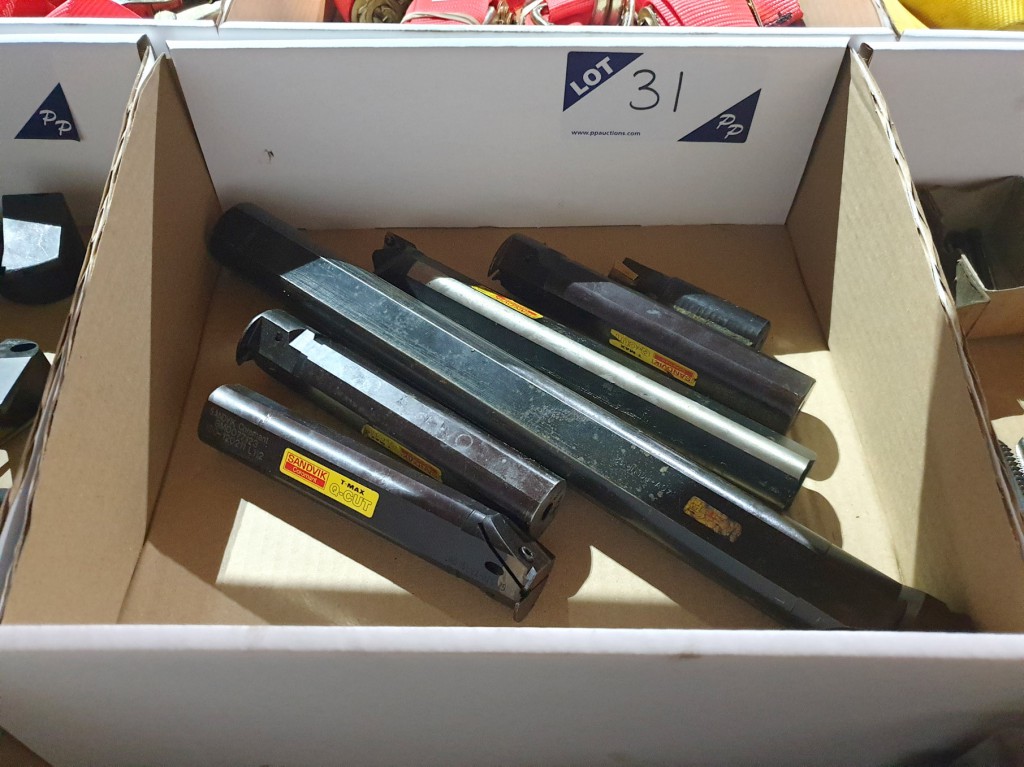Qty various Sandvik tipped turning tools - Lot loc...