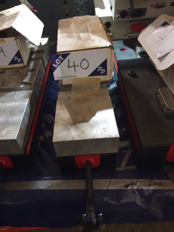 Chuck twin station CNC vice, 100mm - Lot located a...