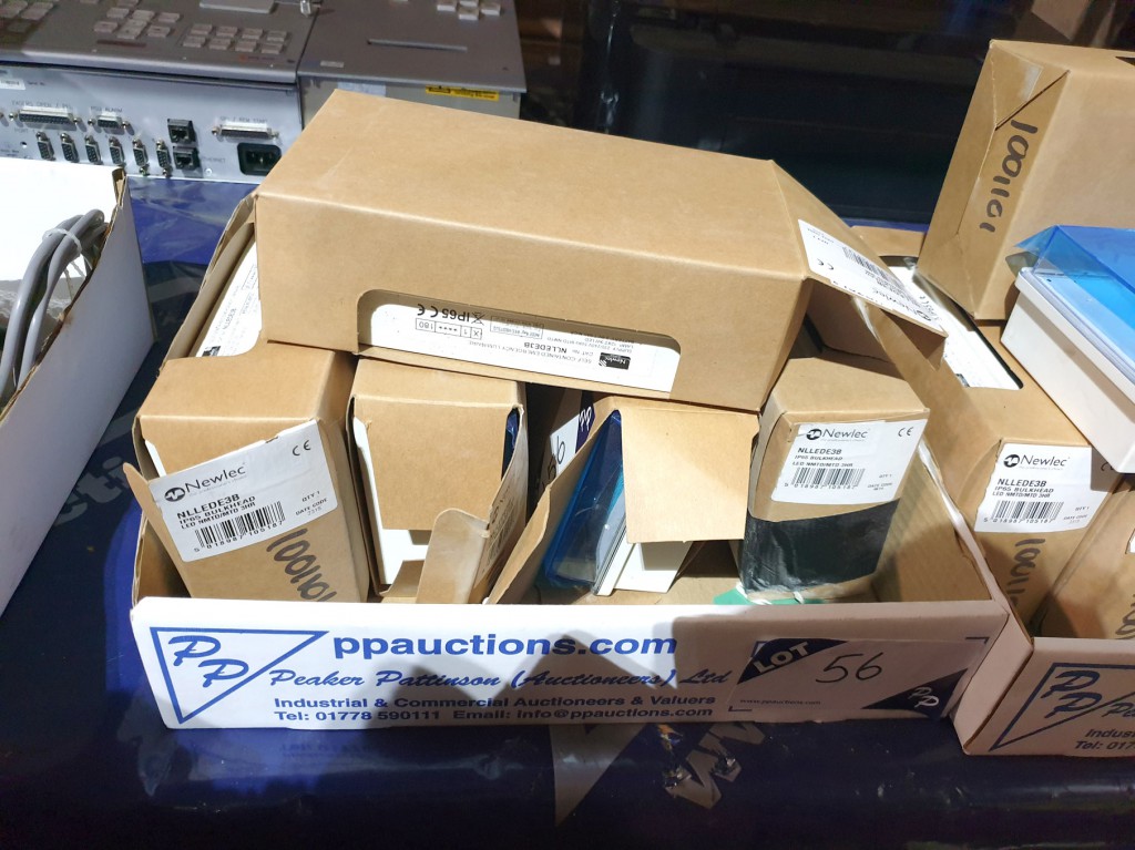 5x Newlec NLLEDE3B self contained emergency lights...