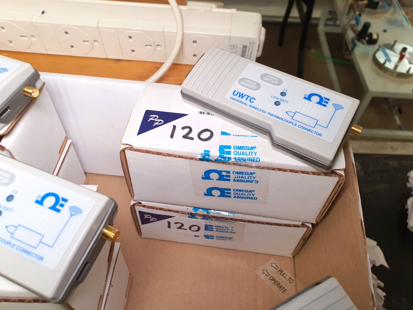 2x Omega UWTC-2 universal wireless thermocouple co...