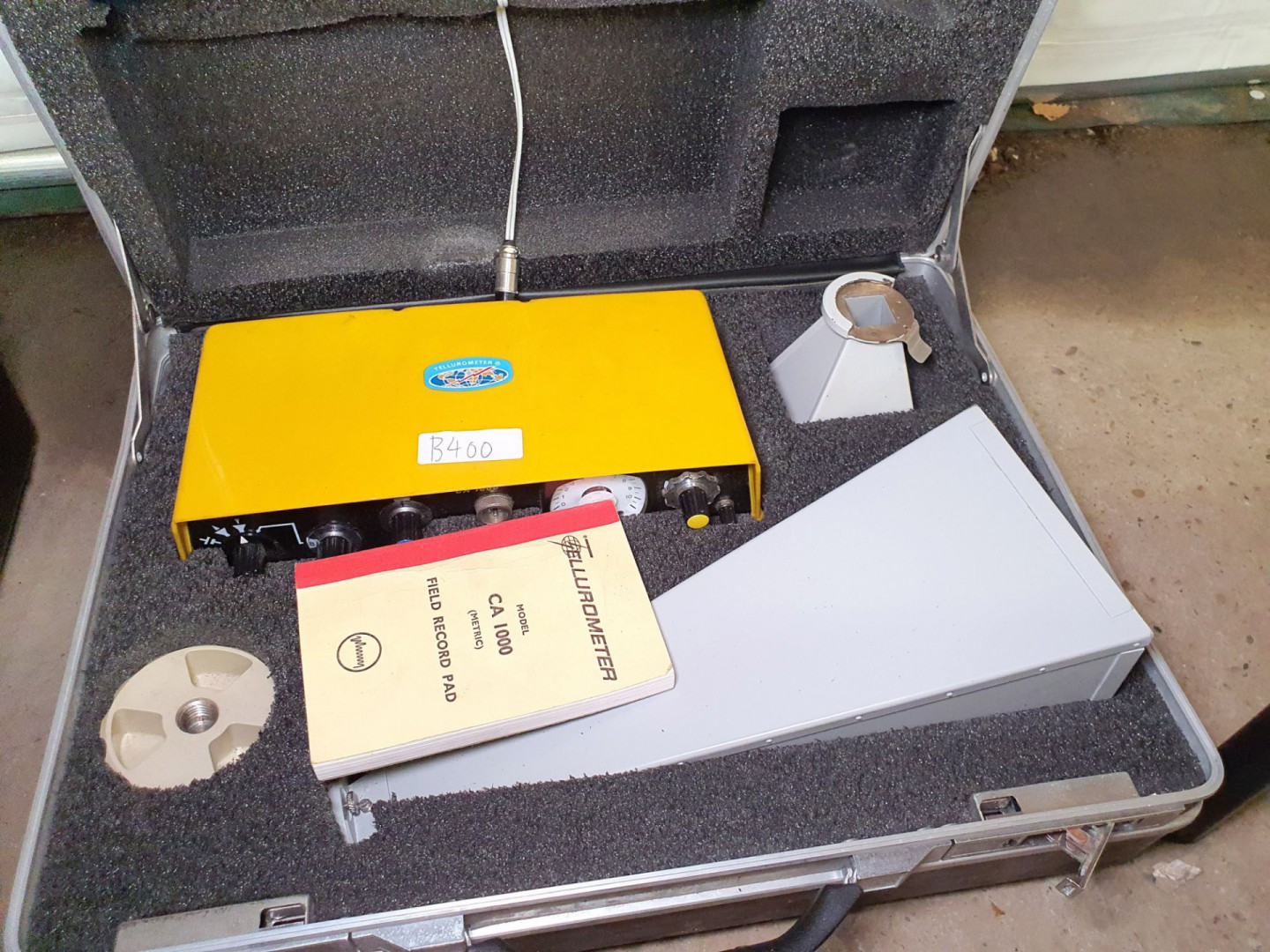 Tellurometer CA1000 microwave EDM in case (B400) -...