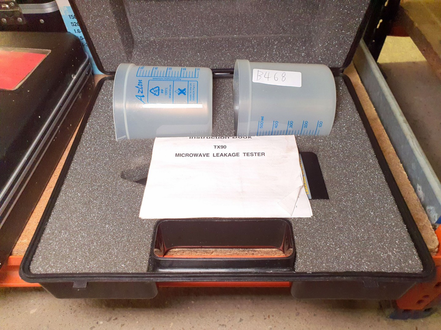 Robin TX90 microwave leakage tester in black case...