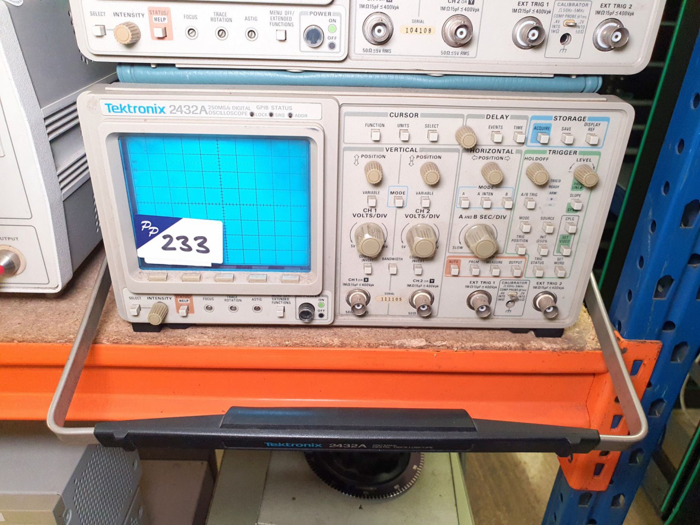 Tektronix 2432A digital scope (B557) (spares or re...