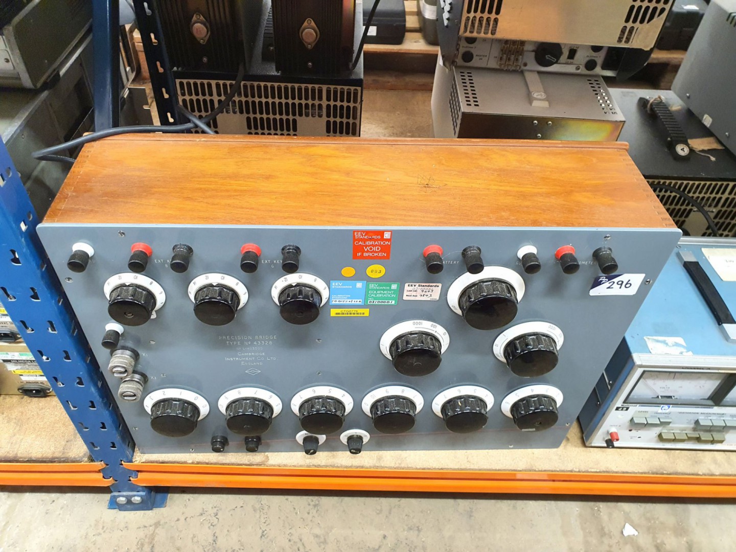 Cambridge 43328 precision bridge (B28) - Lot locat...