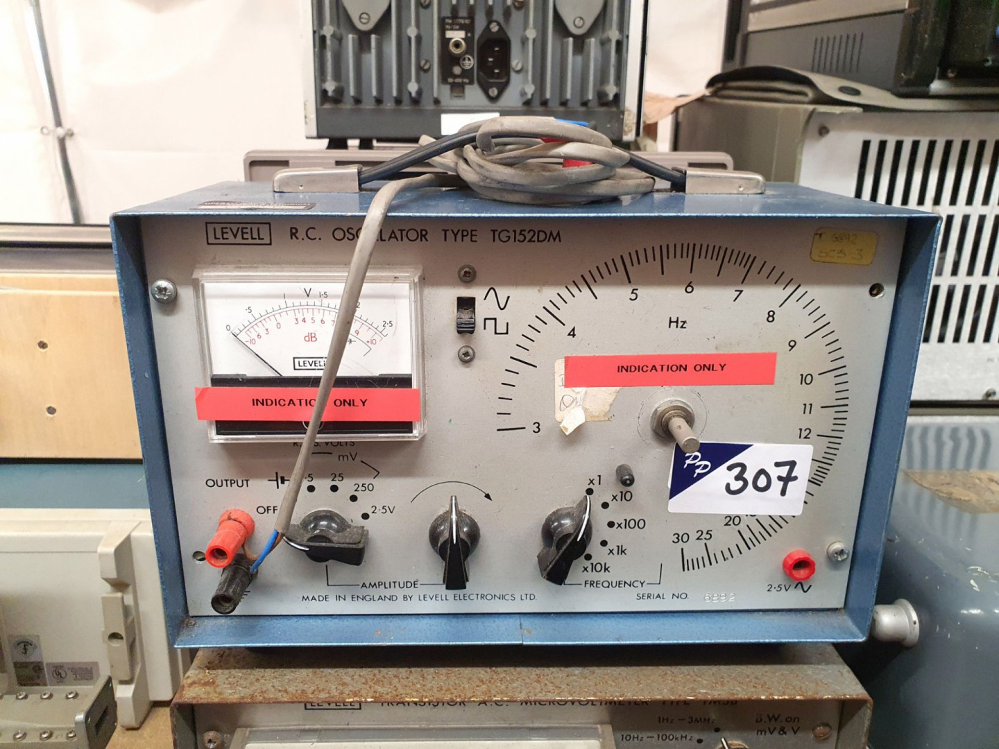 Levell TM3B microvoltmeter & TG 152 DM oscillator...