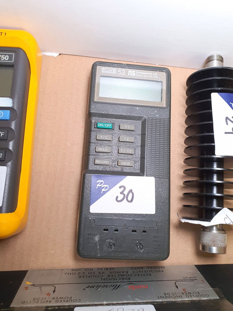Fluke 52 digital thermometer (B289) - Lot located...