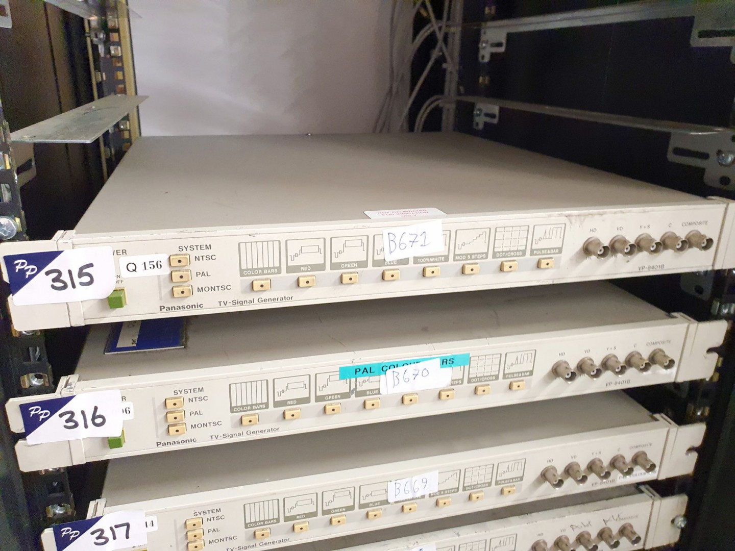 Panasonic VP-8401B TV signal generator, PAL/NTSC/M...