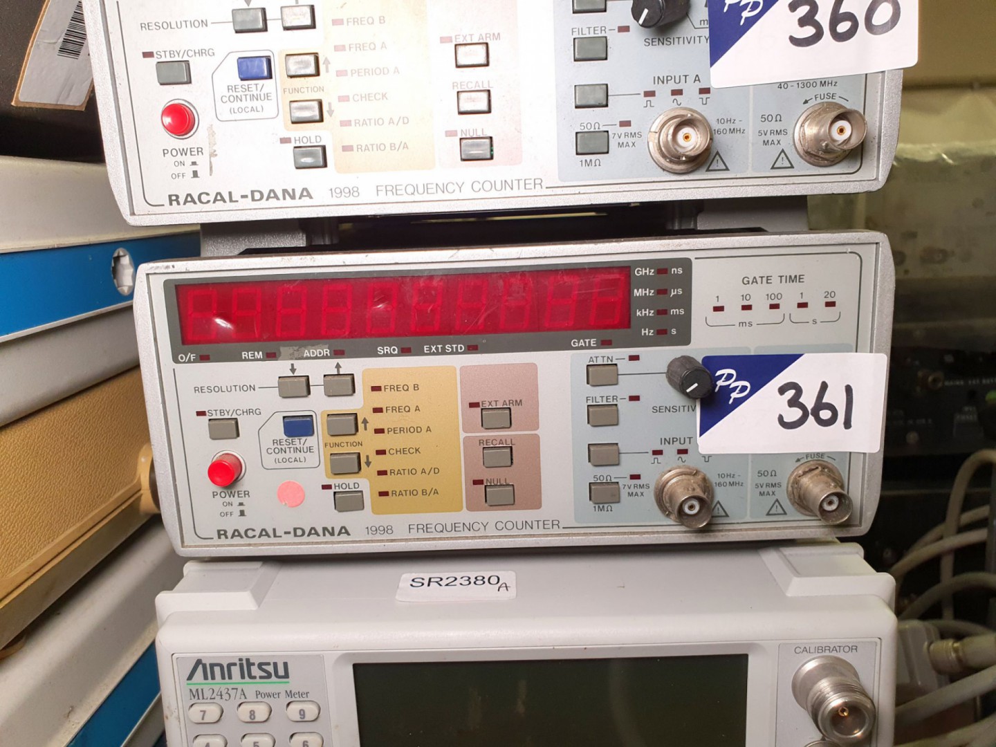 Racal Dana 1998 frequency counter, 10Hz-1300MHz (B...