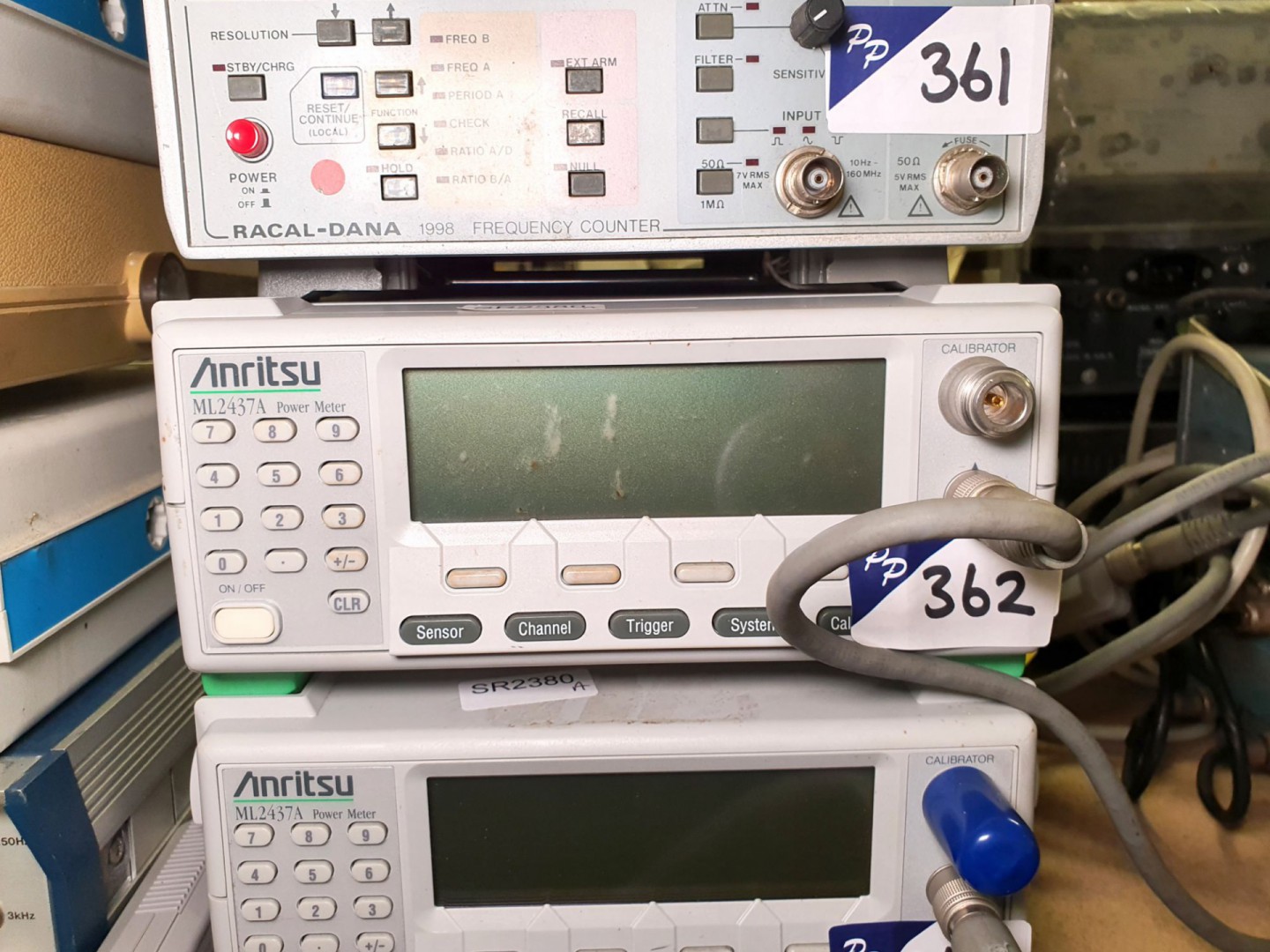 Anritsu ML2437A power meter with MA 2422B power se...